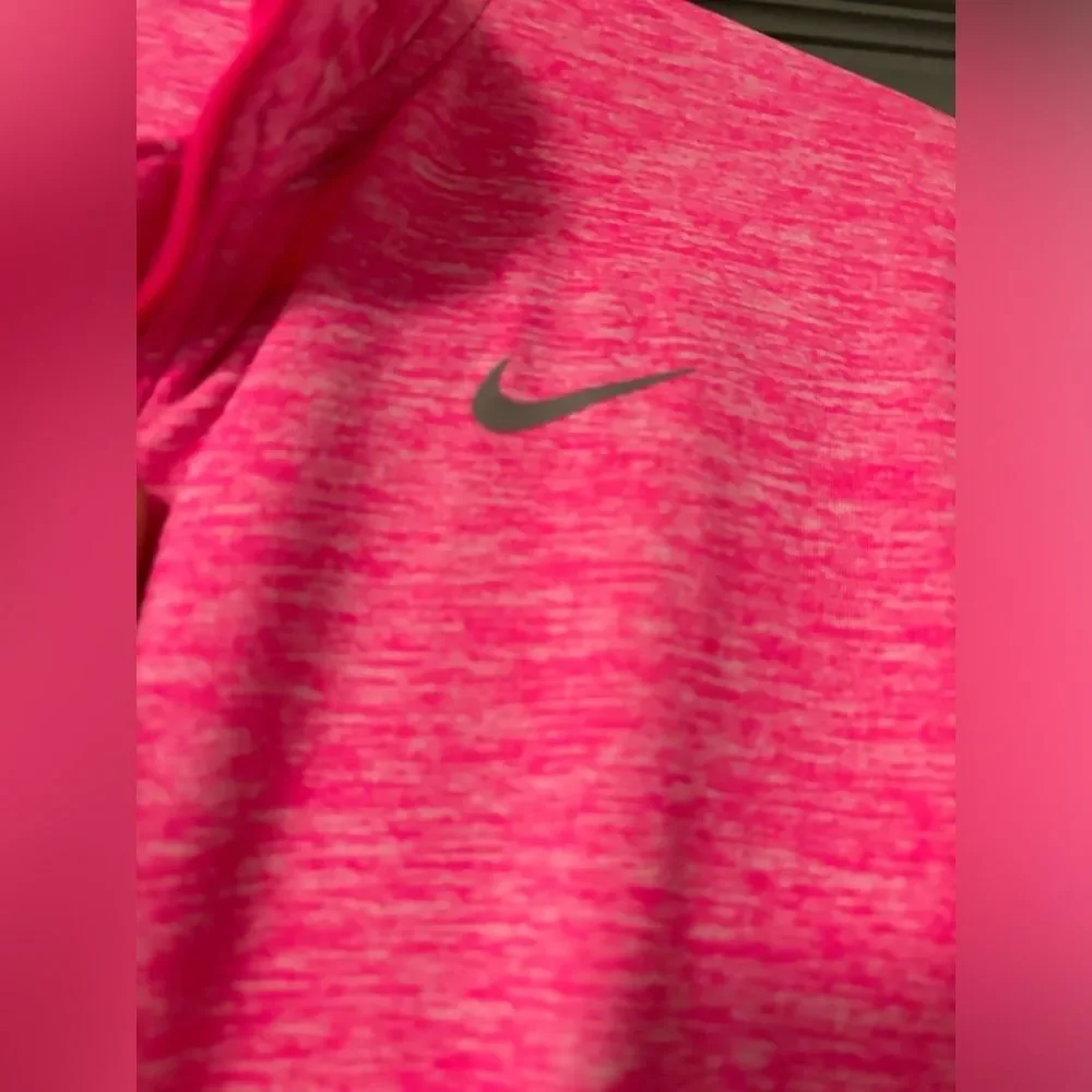 Nike Women's Pink Element 1/2 Zip Long Sleeve Running Shirt size M